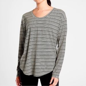 NWT Athleta Cloudlight Status Top.